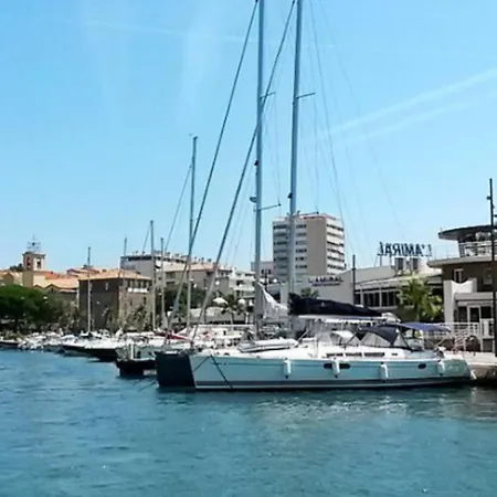 아파트 Beautiful In The Center Of Town