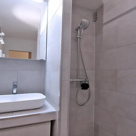 Beautiful In The Center Of Town Apartment *