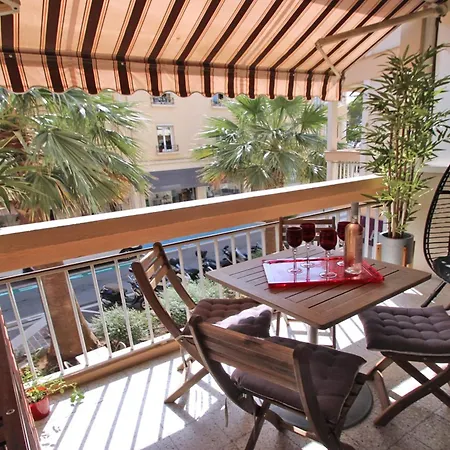 Beautiful In The Center Of Town Apartment